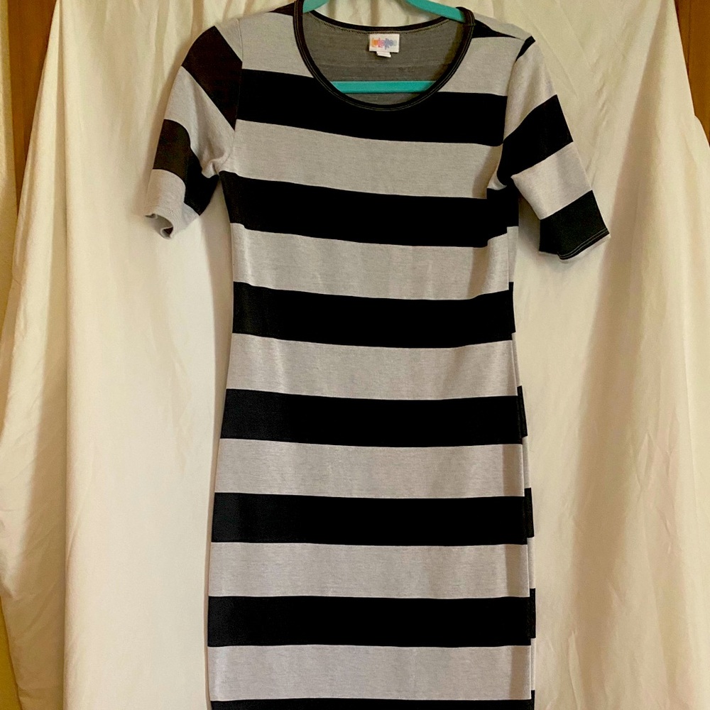 Lularoe B&W striped bodycon dress